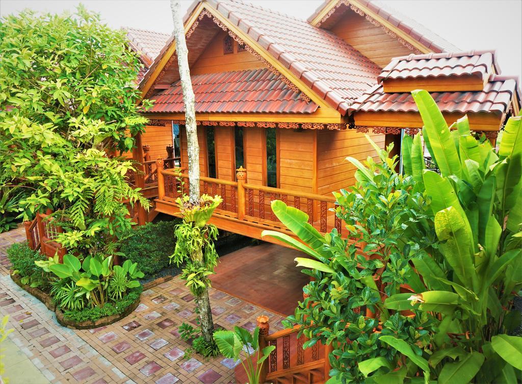 Ruen Tai Boutique Villa Phuket Екстериор снимка